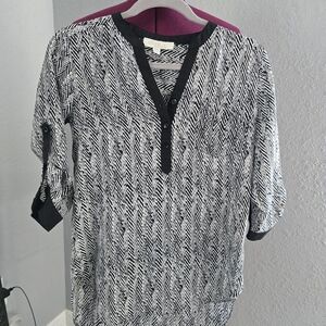 Olive & Oak. Black and White Women's 3/4 Sleeve Button Blouse Top
